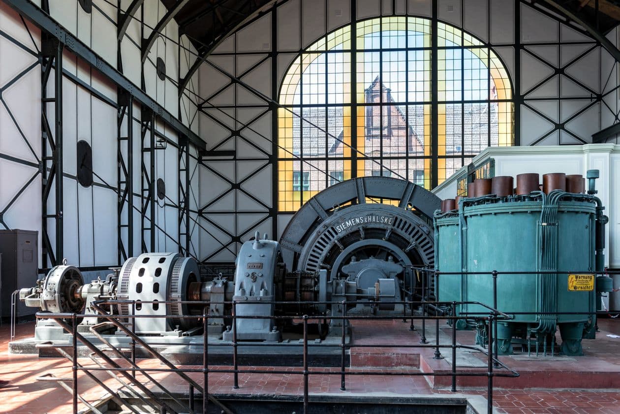 Generator shop — gallery 1